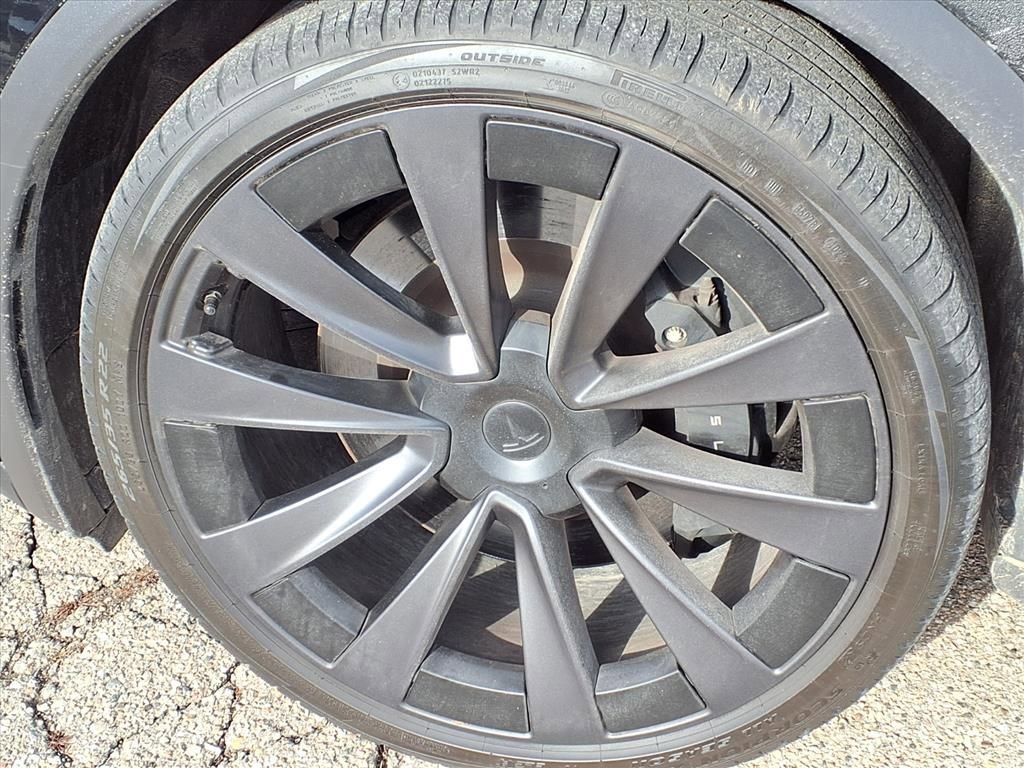 Used 2022 Tesla Model X Plaid image 9