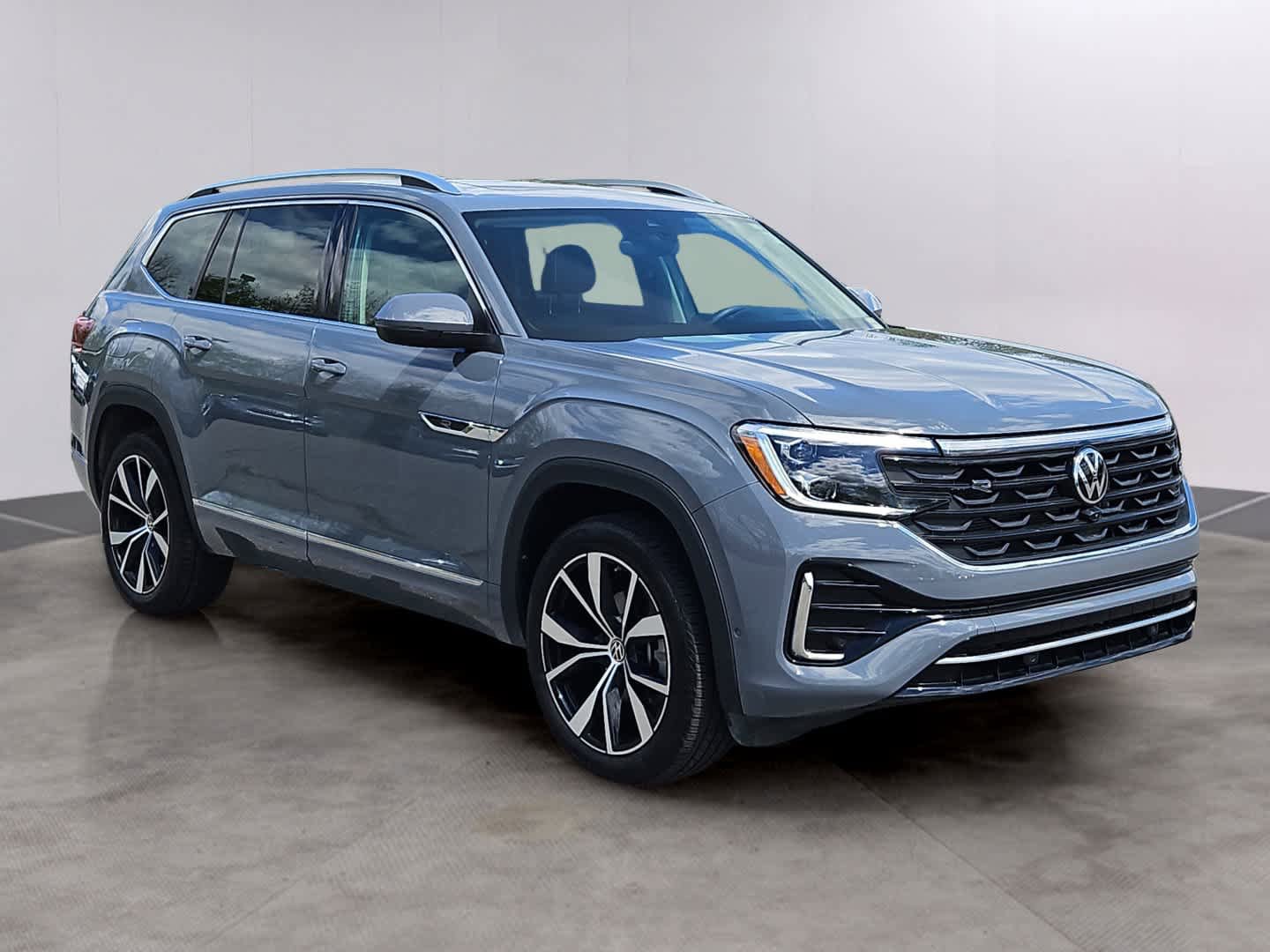 Certified 2025 Volkswagen Atlas SEL Premium R-Line AWD/4WD image 3