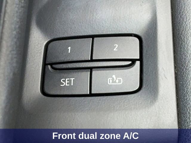 Used 2023 GMC Yukon SLT w/ SLT Premium Package image 15