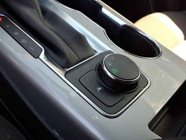 Used 2025 Chevrolet Blazer LT FWD image 15