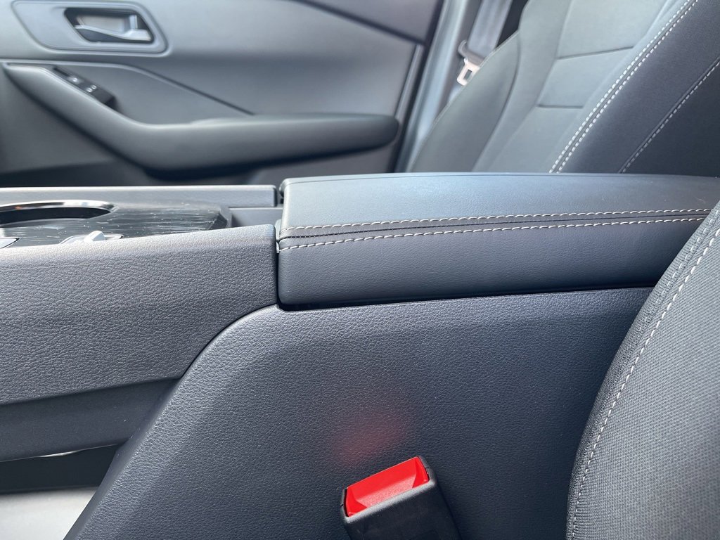 New 2026 Nissan Rogue S image 12