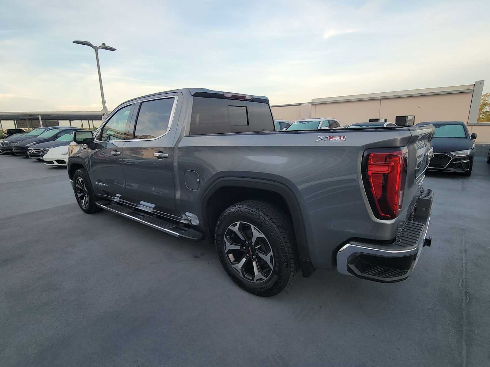 Used 2020 GMC Sierra 1500 SLT w/ SLT Premium Plus Package AWD/4WD image 4