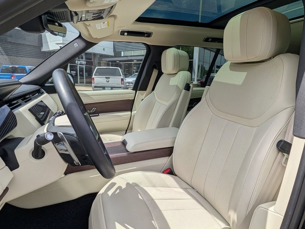 Used 2023 Land Rover Range Rover SE AWD/4WD image 32