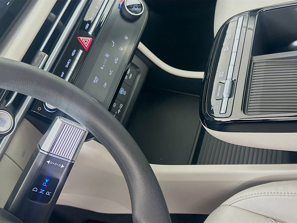 New 2026 Hyundai Tucson Blue SE w/ Tow & Go Package image 14