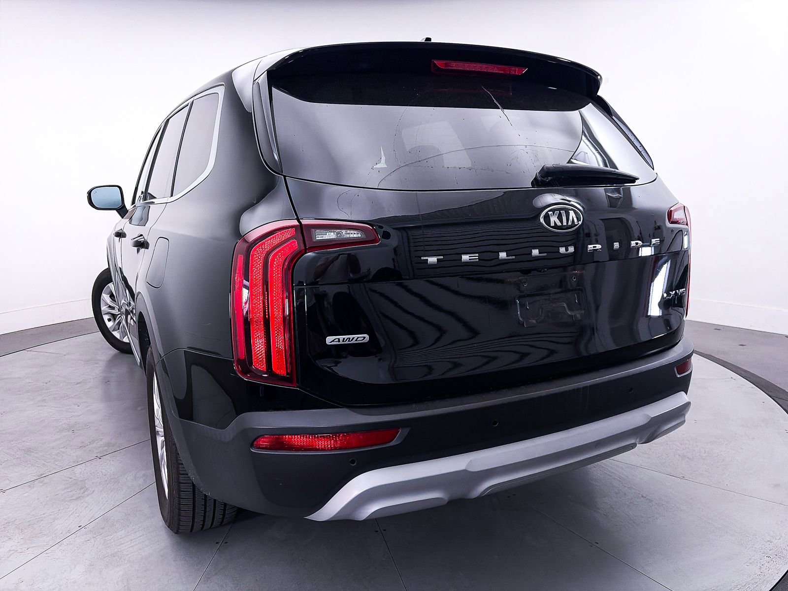 Used 2020 Kia Telluride LX AWD/4WD image 7