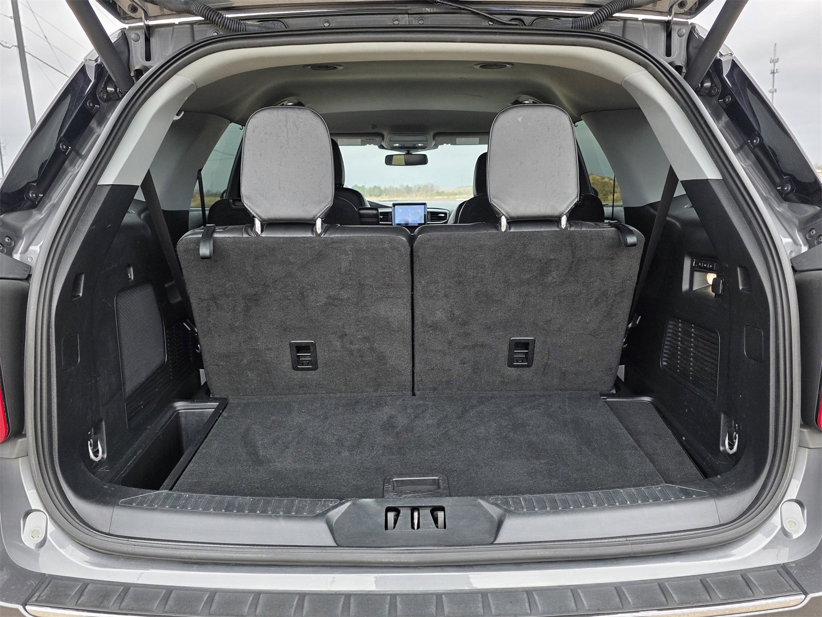 Used 2023 Ford Explorer Limited w/ Equipment Group 301A image 24