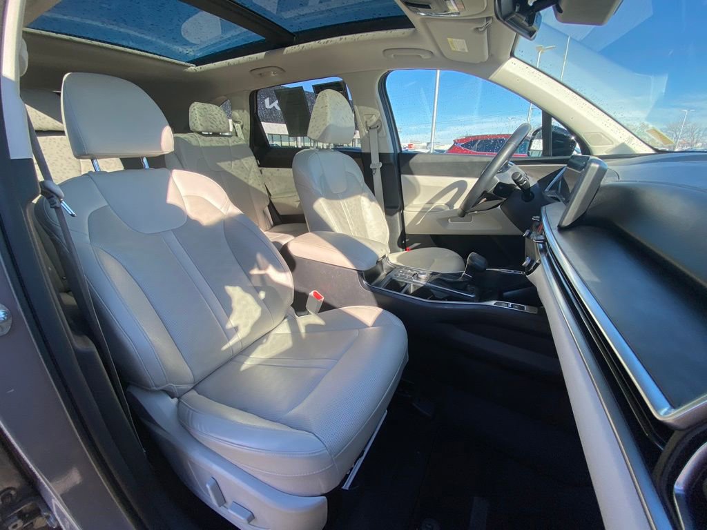 Certified 2025 Kia Sorento X-Line EX image 31