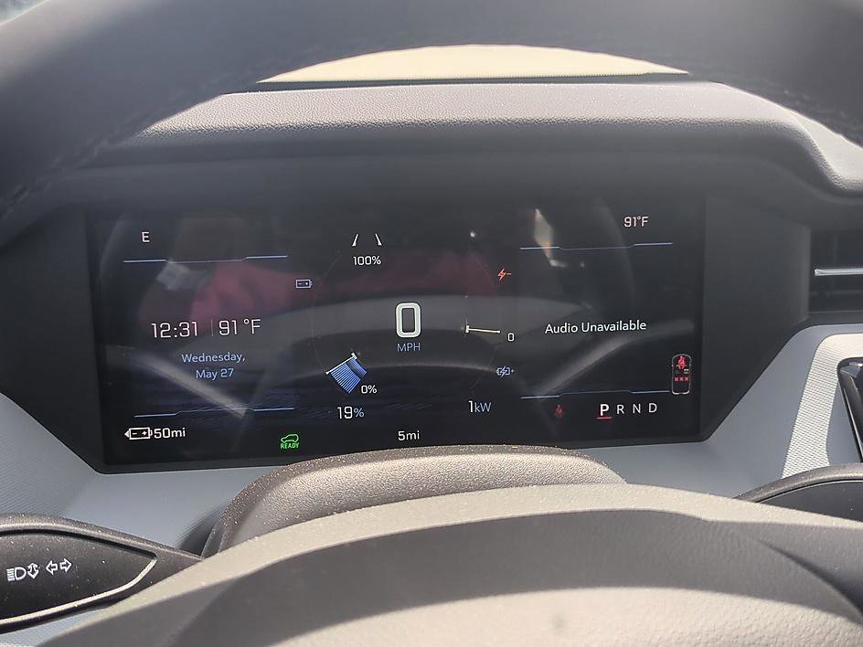 New 2027 Chevrolet Bolt RS FWD image 17