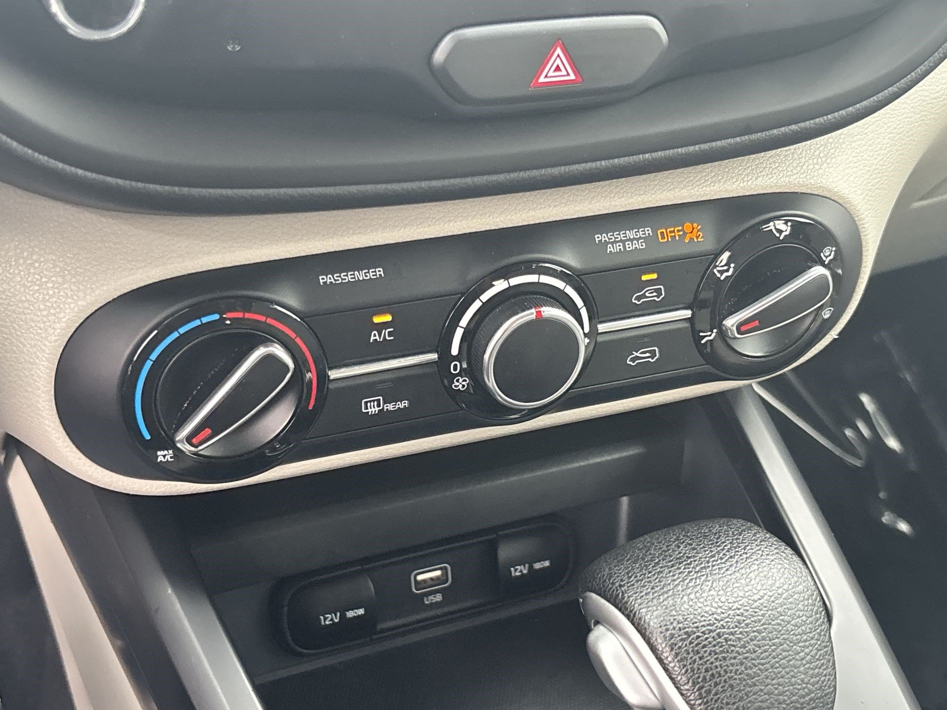 Used 2024 Kia Soul LX FWD image 16