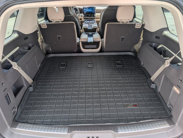 Used 2023 Lincoln Navigator Reserve RWD image 14