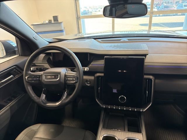 Used 2025 GMC Acadia AT4 w/ LPO, Floor Liner Package image 26