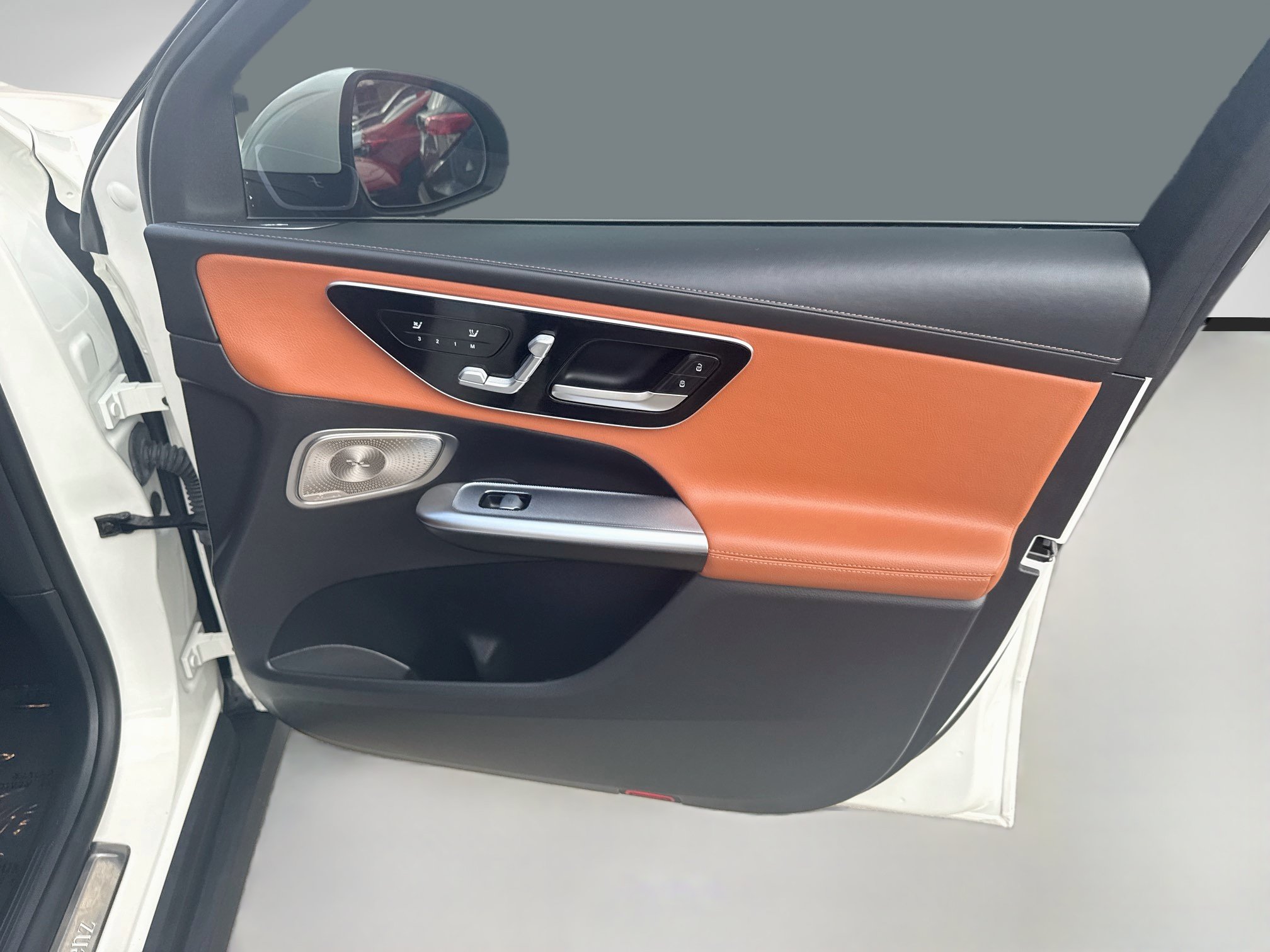 Used 2023 Mercedes-Benz GLC 300 w/ Exclusive Trim Package image 32