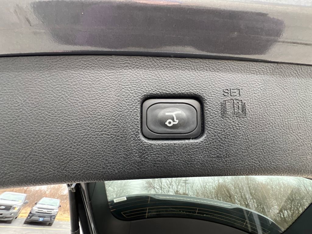 Used 2024 Ford Edge Titanium image 35