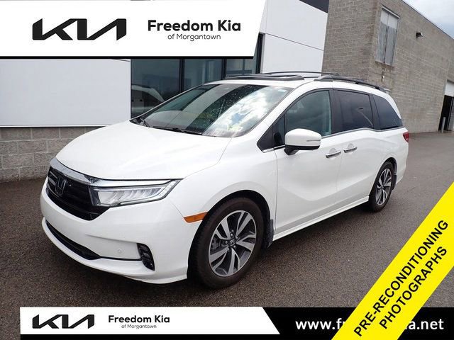 Used 2022 Honda Odyssey Touring image 1