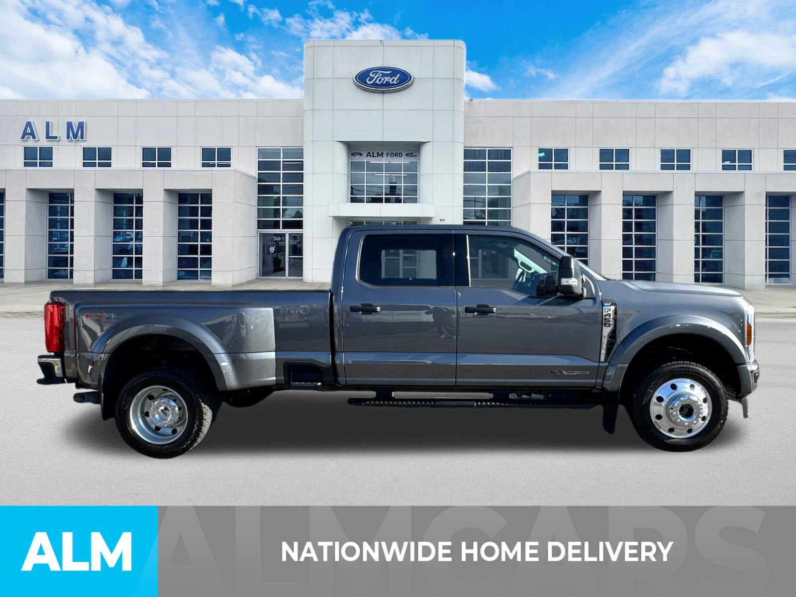 Used 2025 Ford F450 XLT w/ FX4 Off-Road Package image 4