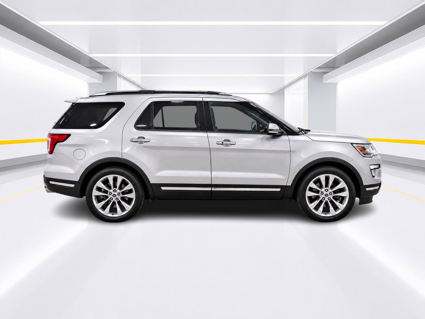 Used 2018 Ford Explorer Limited w/ Equipment Group 301A FWD image 6