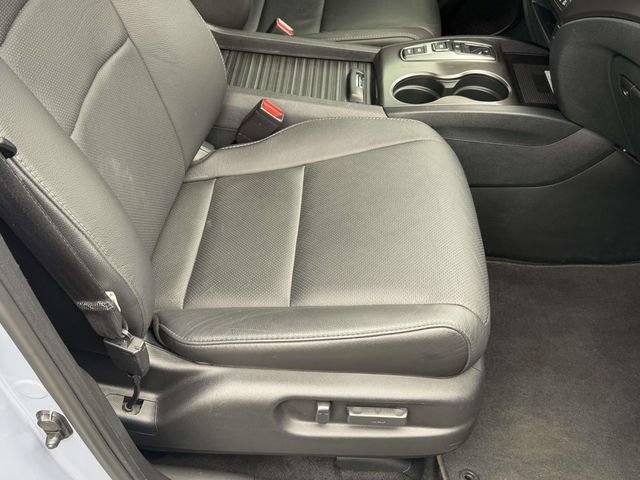 Used 2023 Honda Passport EX-L image 9