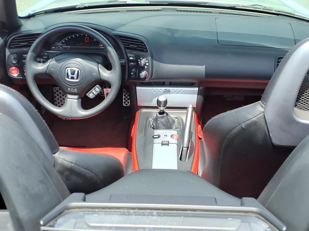 Used 2004 Honda S2000 image 13