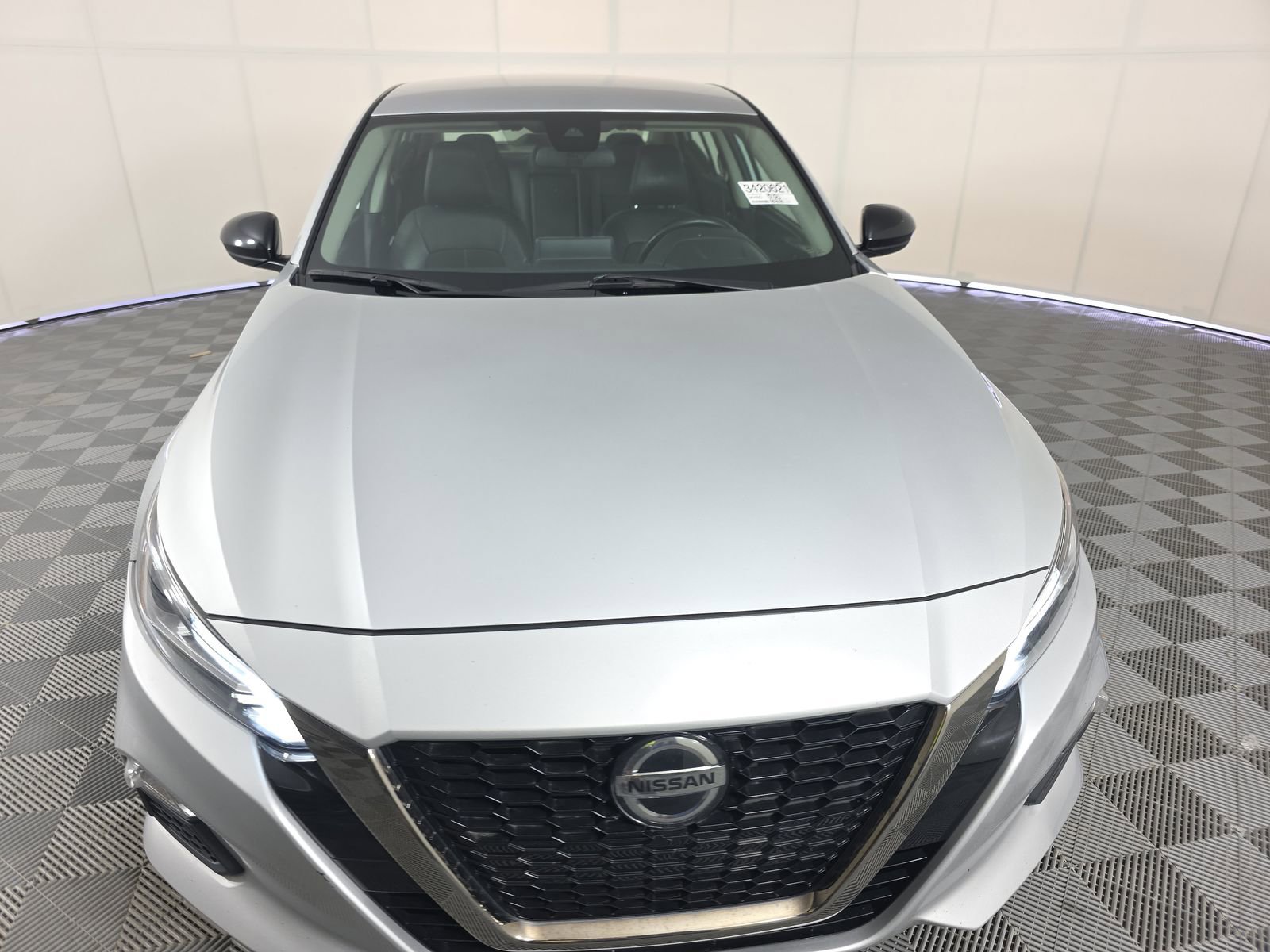 Used 2021 Nissan Altima 2.5 SR FWD image 2