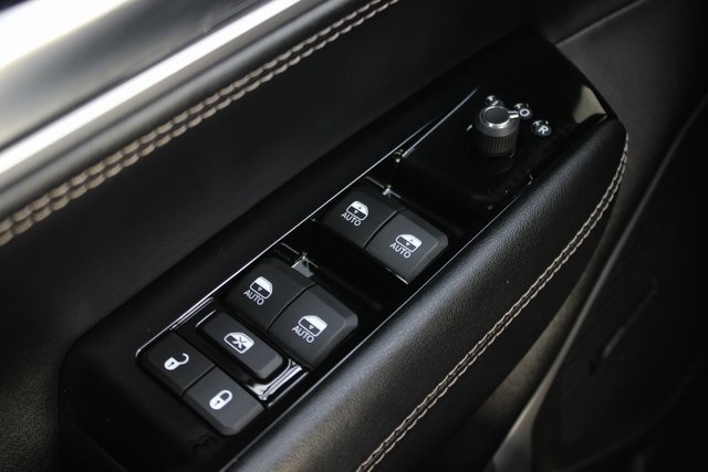 Used 2024 Jeep Wagoneer 4WD w/ Premium Group I image 20