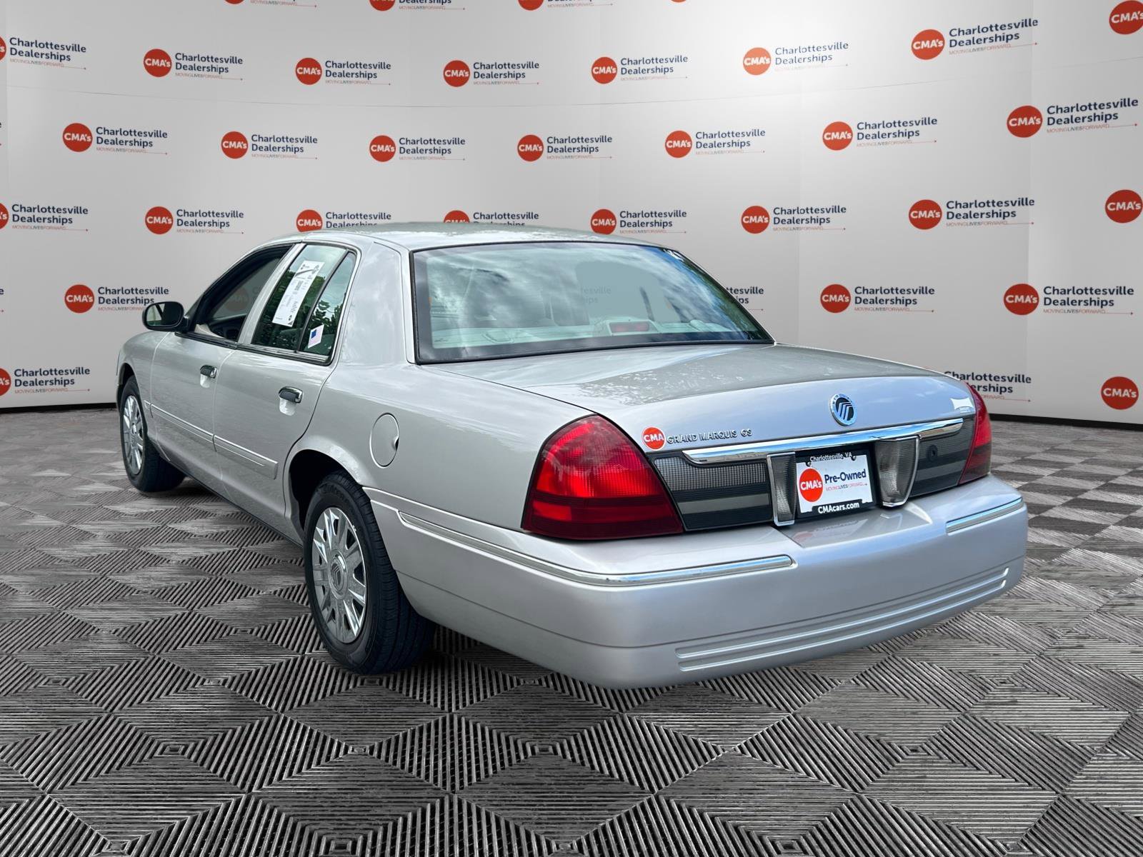 Used 2006 Mercury Grand Marquis GS RWD image 3
