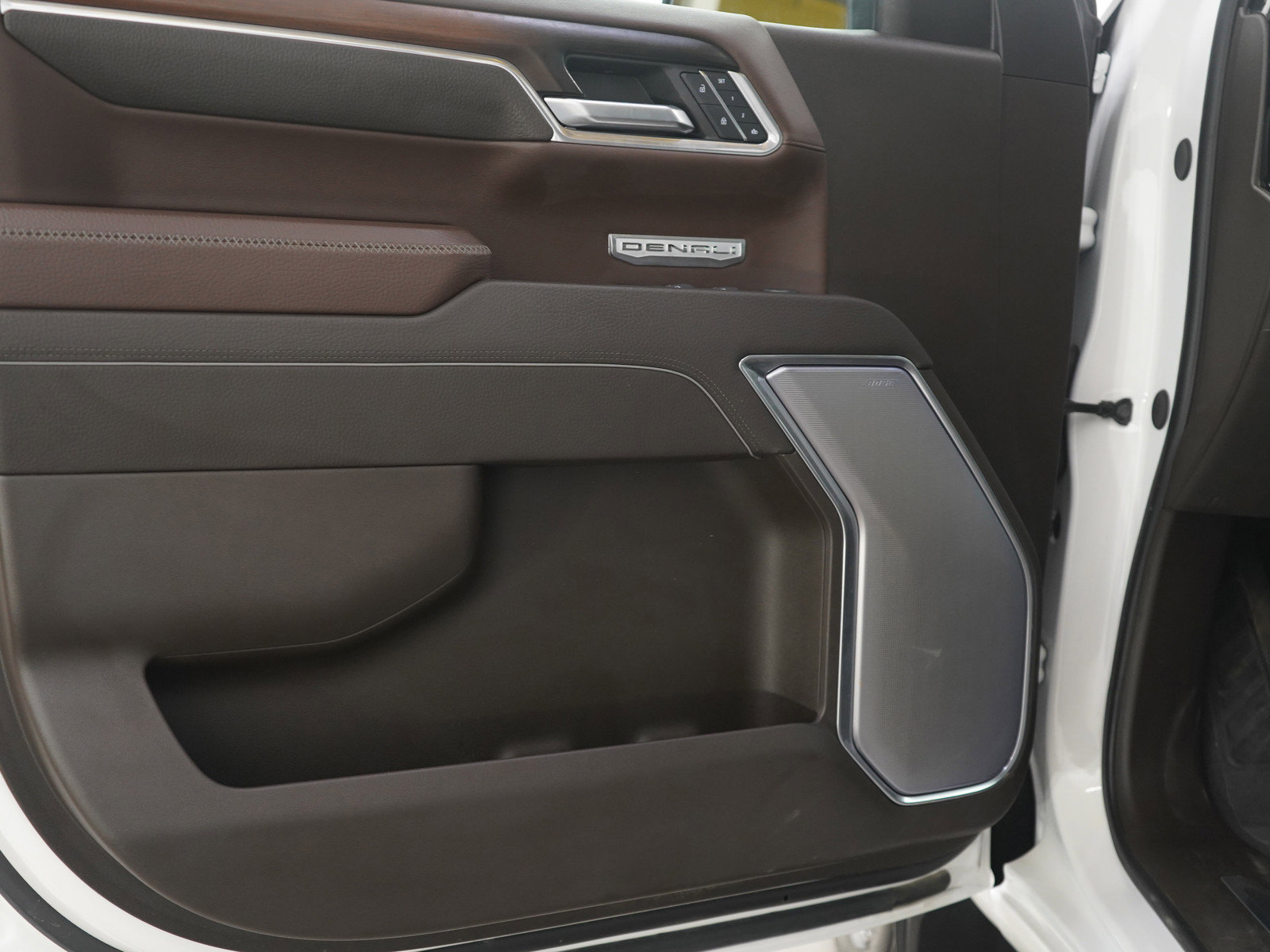 Used 2025 GMC Sierra 1500 Denali w/ Denali Reserve Package image 19