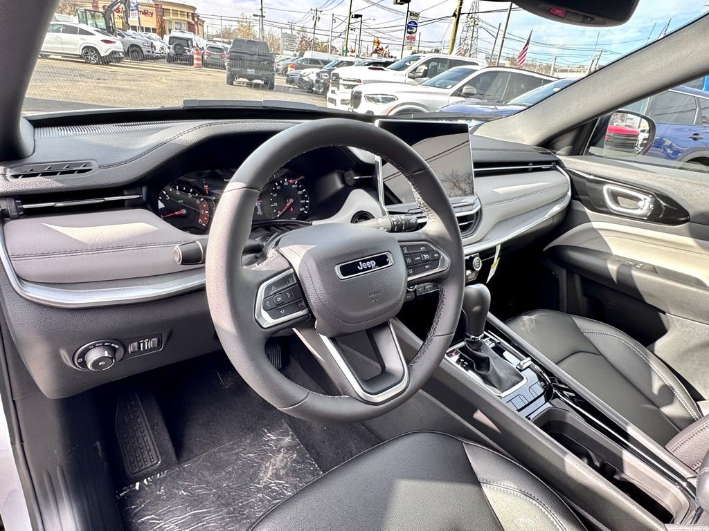 New 2026 Jeep Compass Limited image 12