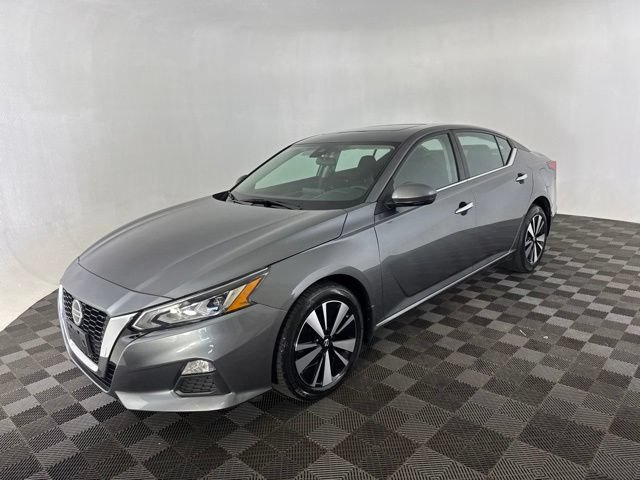 Certified 2021 Nissan Altima 2.5 SV w/ SV Premium Package AWD/4WD image 3
