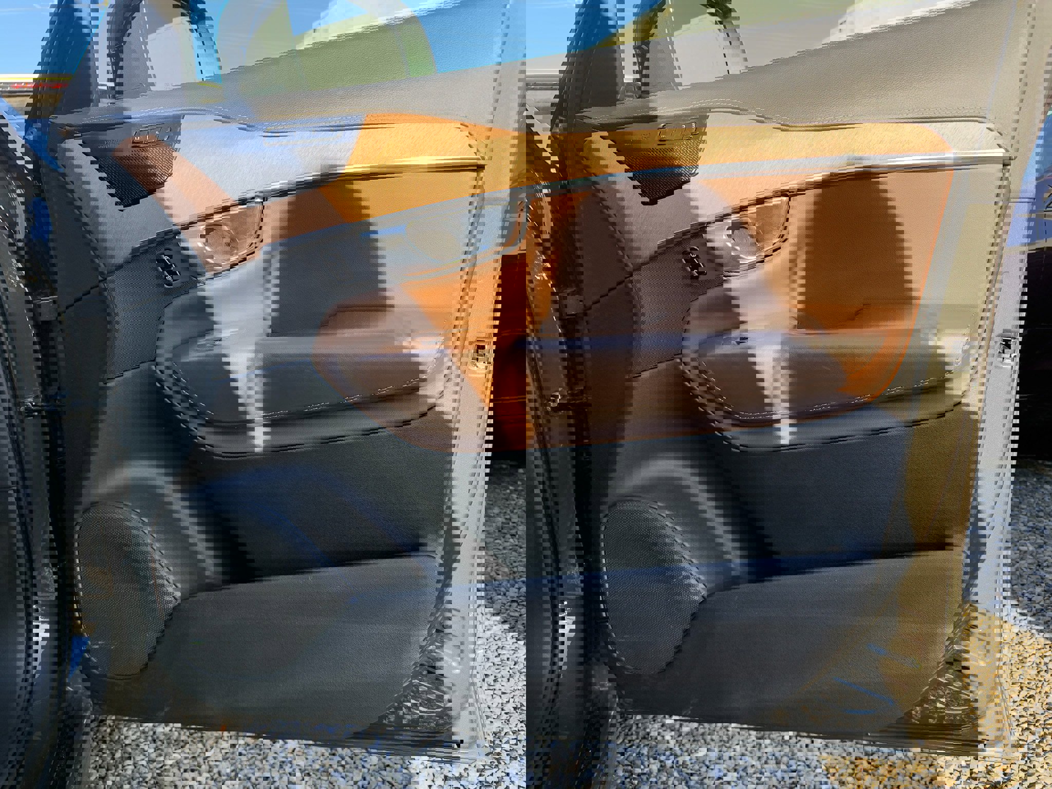 Used 2020 Volvo XC90 T6 Inscription w/ Protection Package image 22