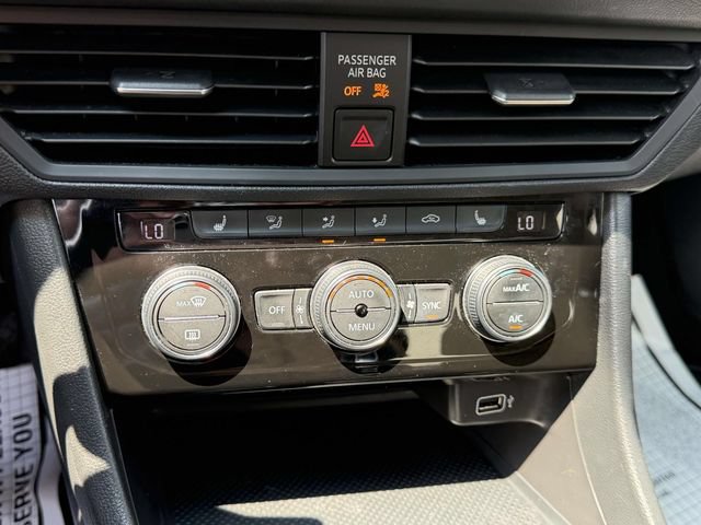 Used 2019 Volkswagen Jetta SE FWD image 30