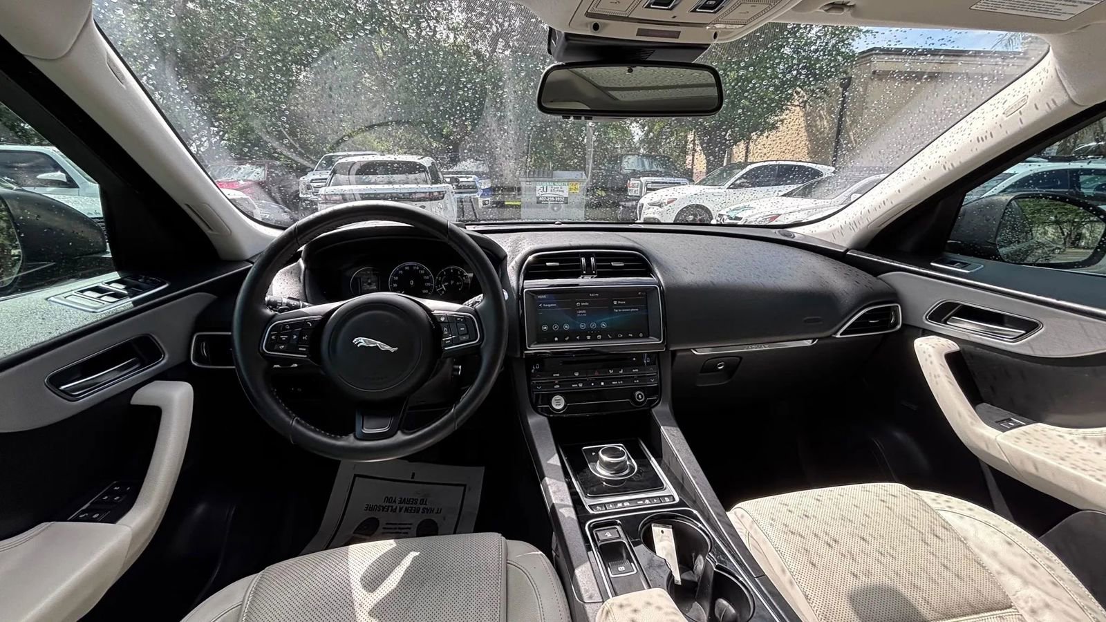 Used 2017 Jaguar F-PACE Prestige image 13