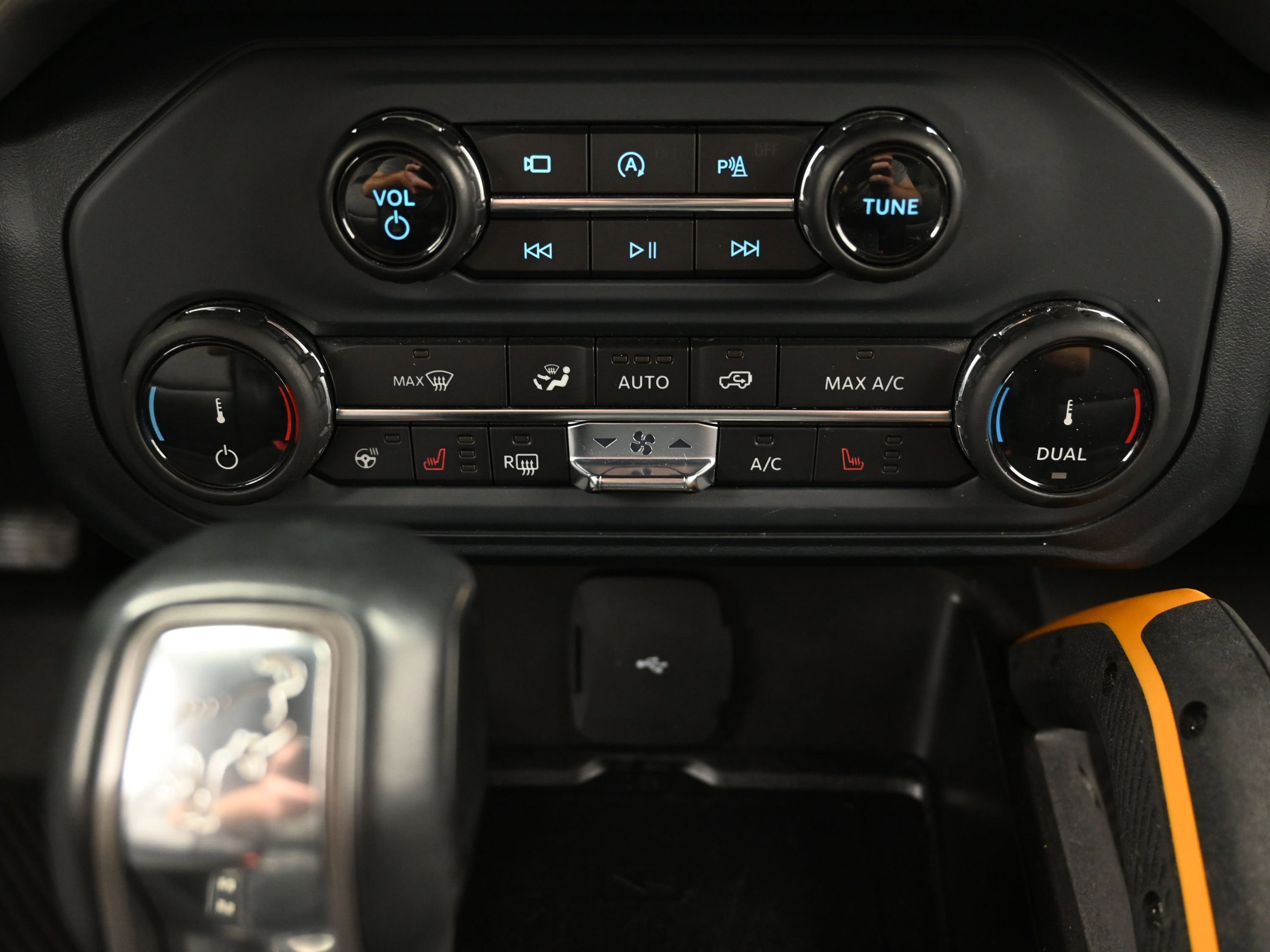 Used 2022 Ford Bronco Badlands image 38