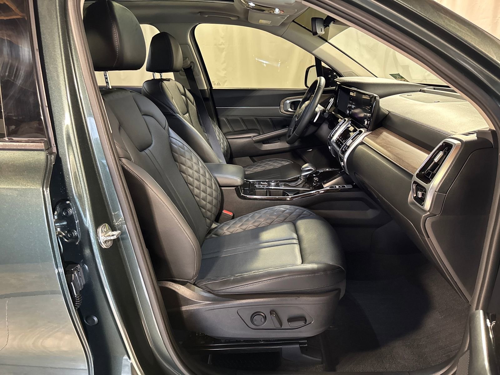 Used 2022 Kia Sorento SX Prestige AWD/4WD image 13