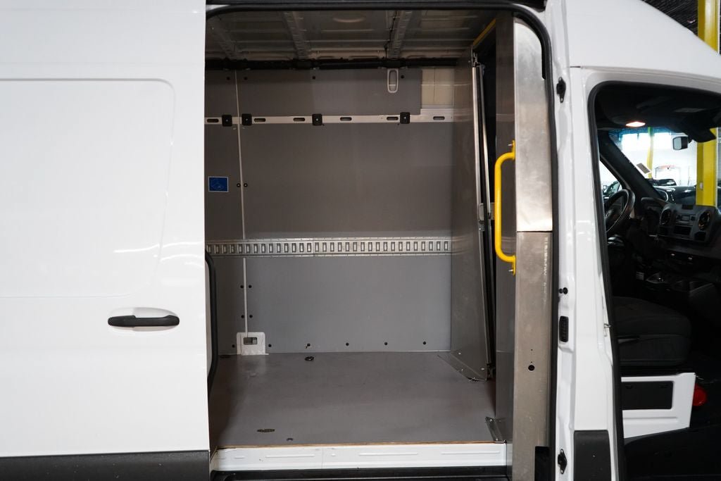 Used 2023 Mercedes-Benz Sprinter 2500 image 20
