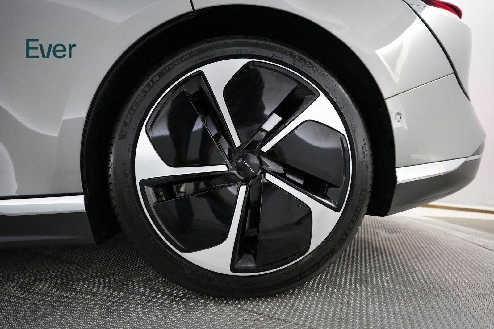 Used 2023 Lucid Air Touring image 20