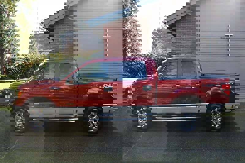 Used 2013 Ford F150 XLT w/ Luxury Equipment Group image 13