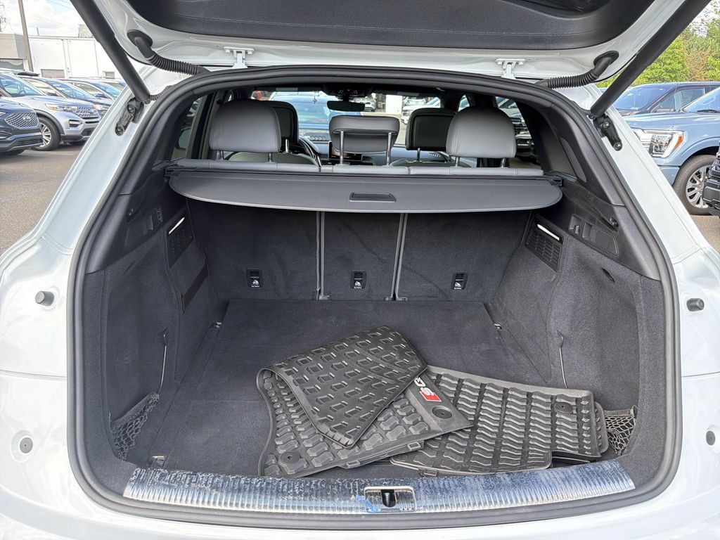 Used 2020 Audi SQ5 Premium Plus w/ Premium Plus Package AWD/4WD image 31
