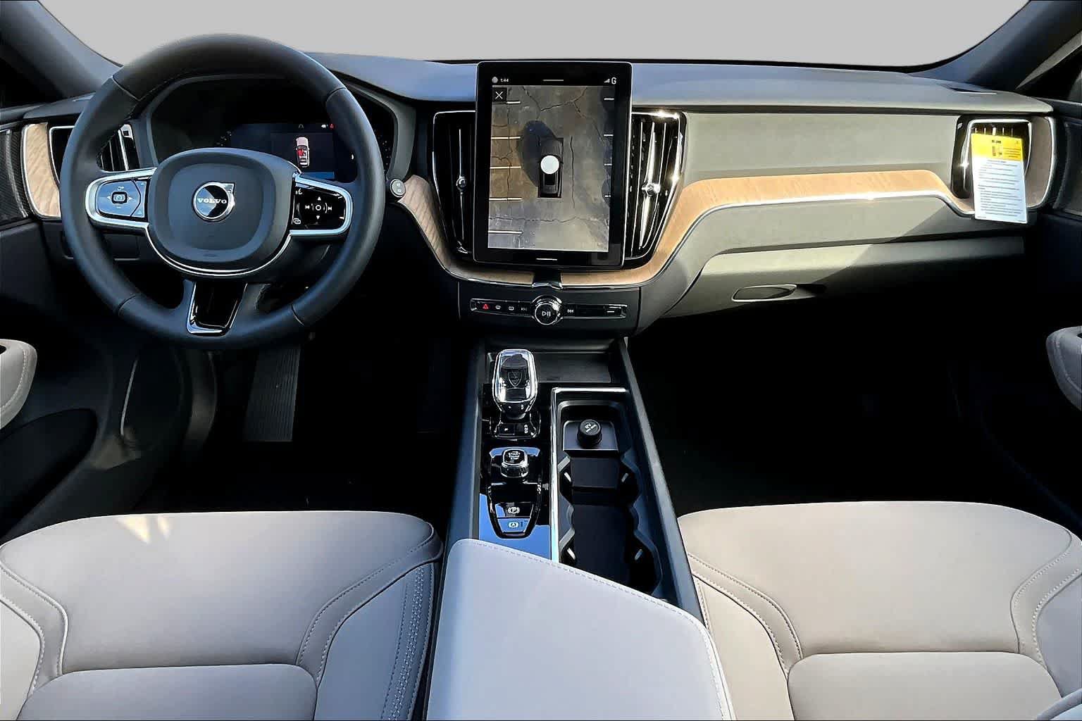 New 2026 Volvo XC60 B5 Plus w/ Protection Package Premier AWD/4WD image 7