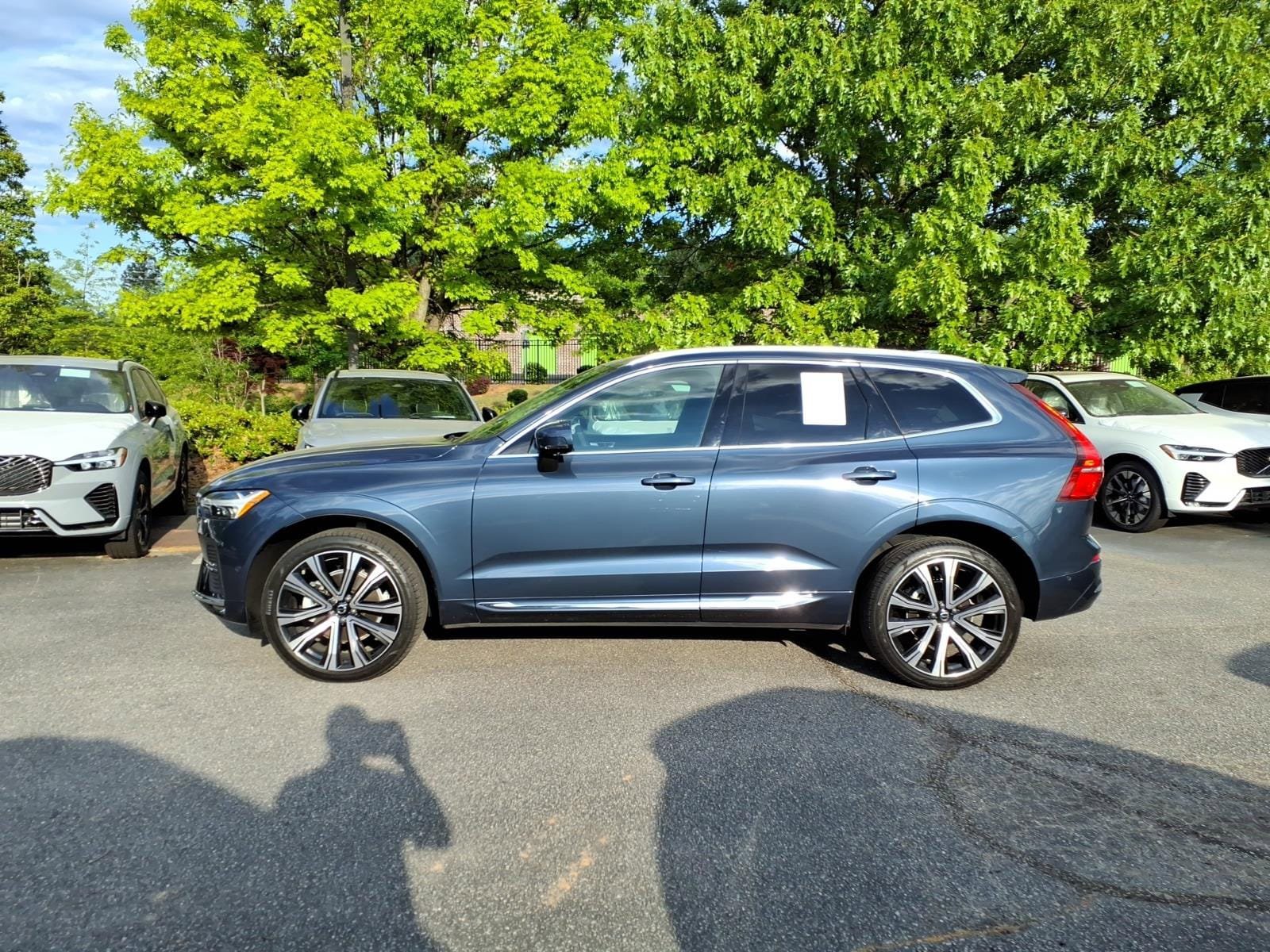 Certified 2023 Volvo XC60 B5 Ultimate w/ Climate Package FWD image 8