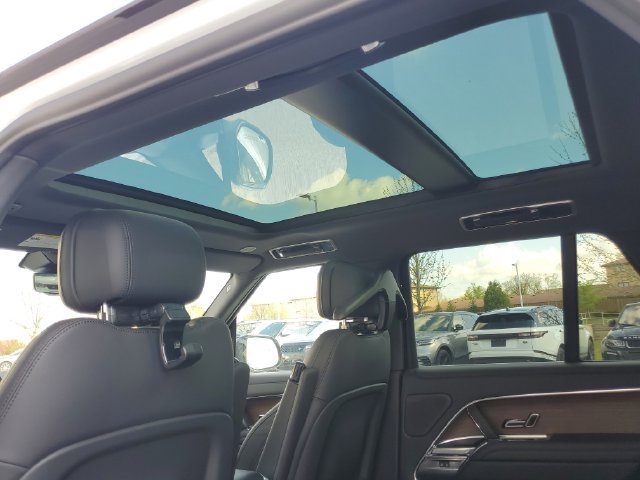 New 2026 Land Rover Range Rover SE AWD/4WD image 10