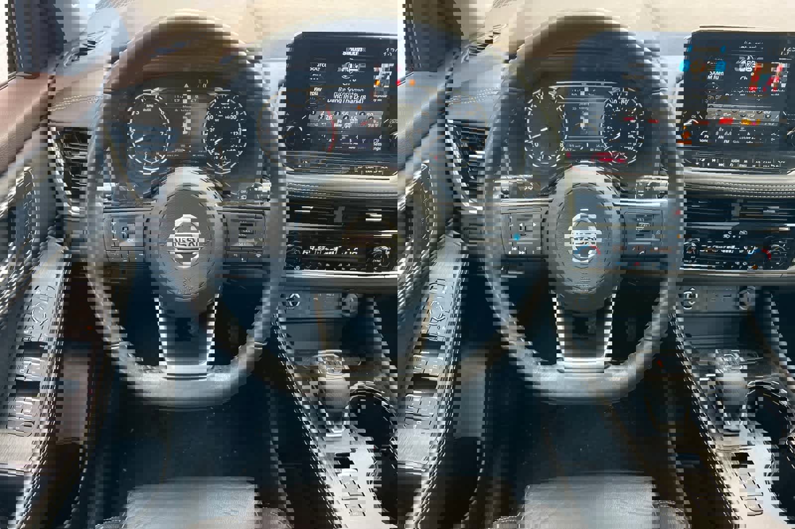 Used 2021 Nissan Rogue SL w/ Premium Package image 14