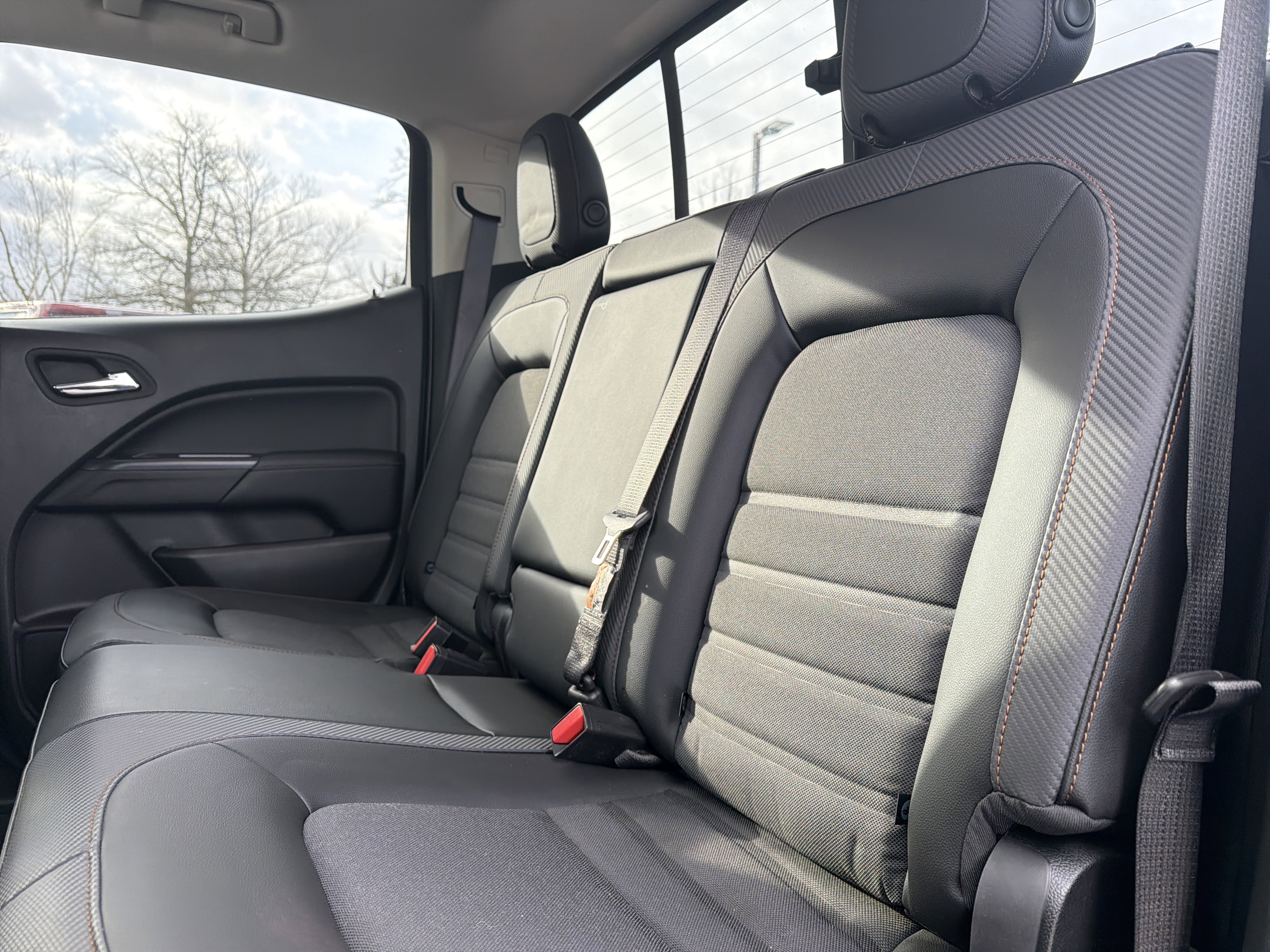 Used 2022 GMC Canyon AT4 w/ Trailering Package image 30