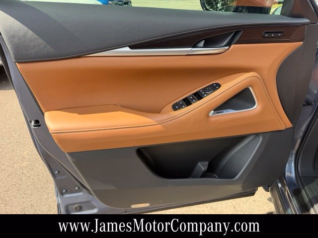 Used 2023 INFINITI QX60 Sensory w/ Vision Package AWD/4WD image 14