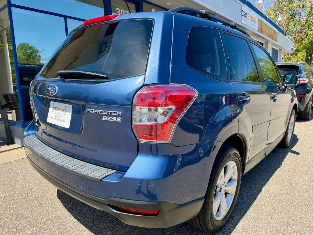 Used 2014 Subaru Forester 2.5i Premium w/ All-Weather Package AWD/4WD image 10