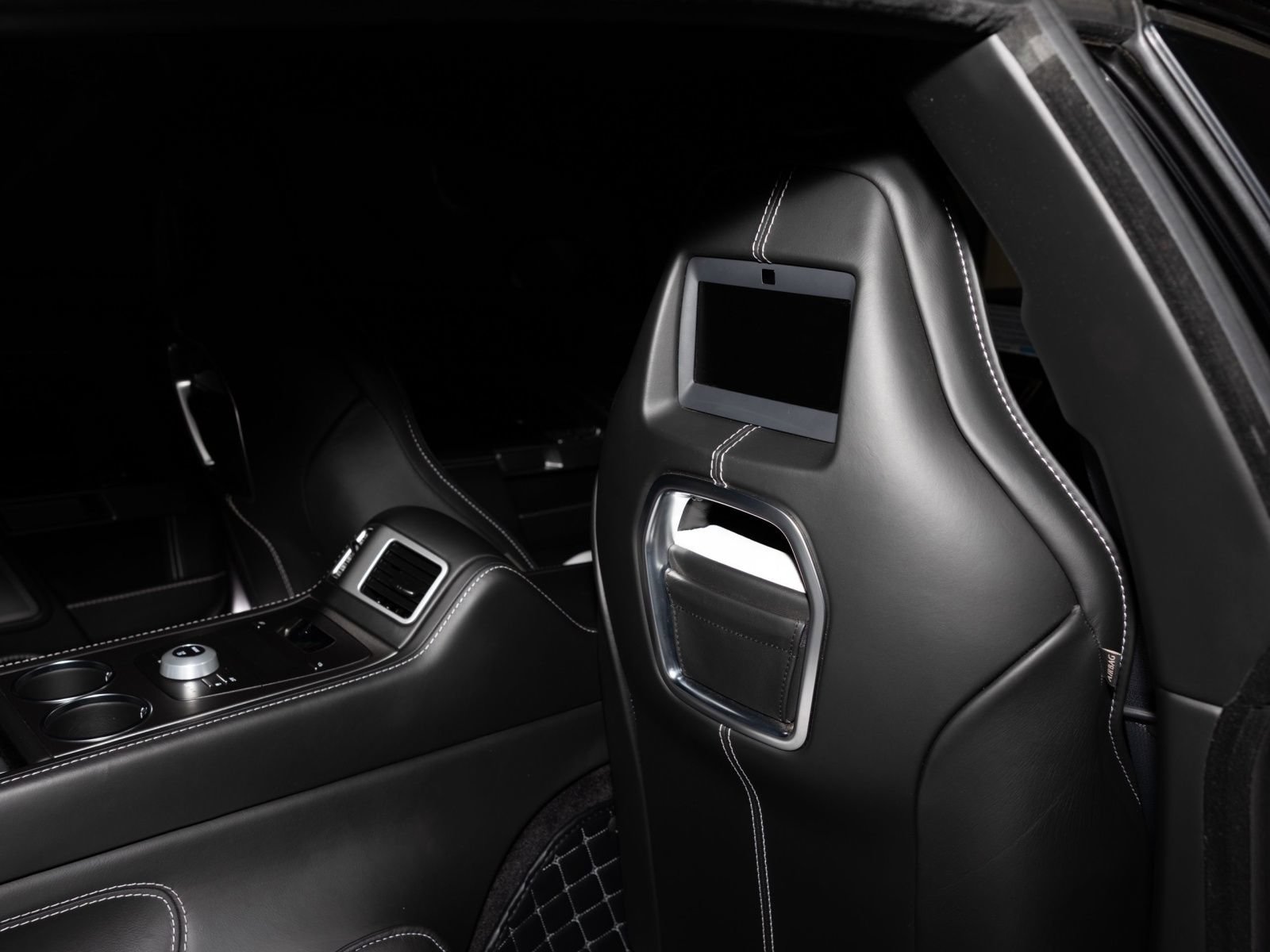 Used 2011 Aston Martin Rapide RWD image 38