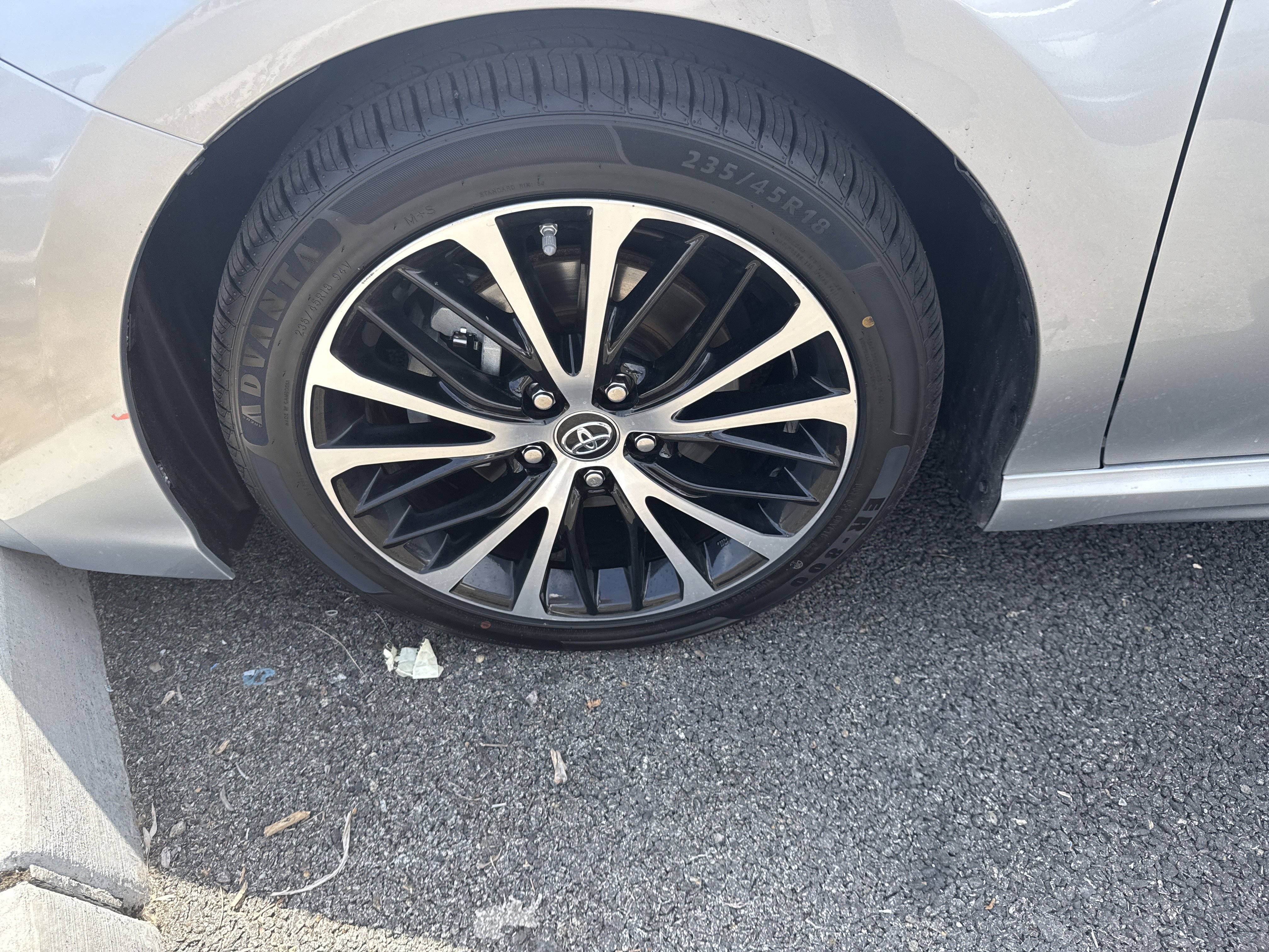 Used 2018 Toyota Camry SE image 8