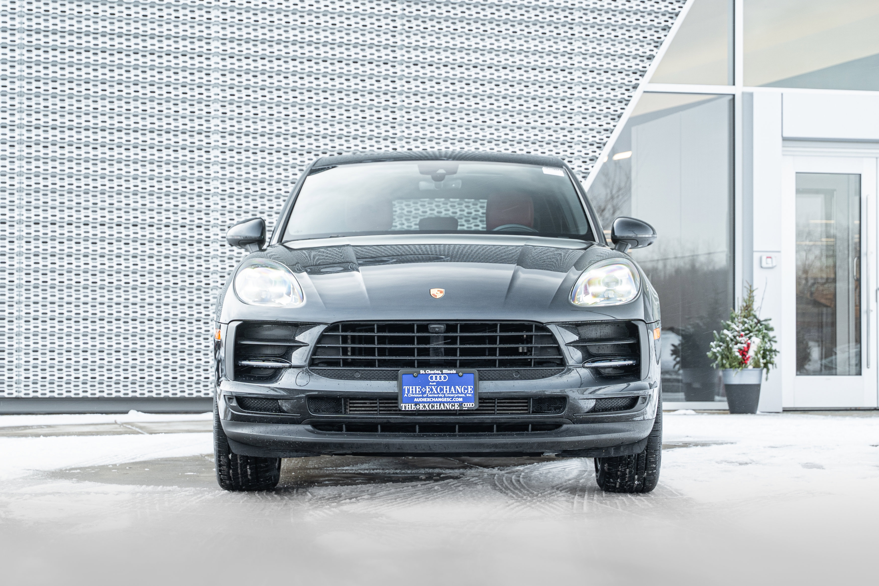 Used 2021 Porsche Macan image 34