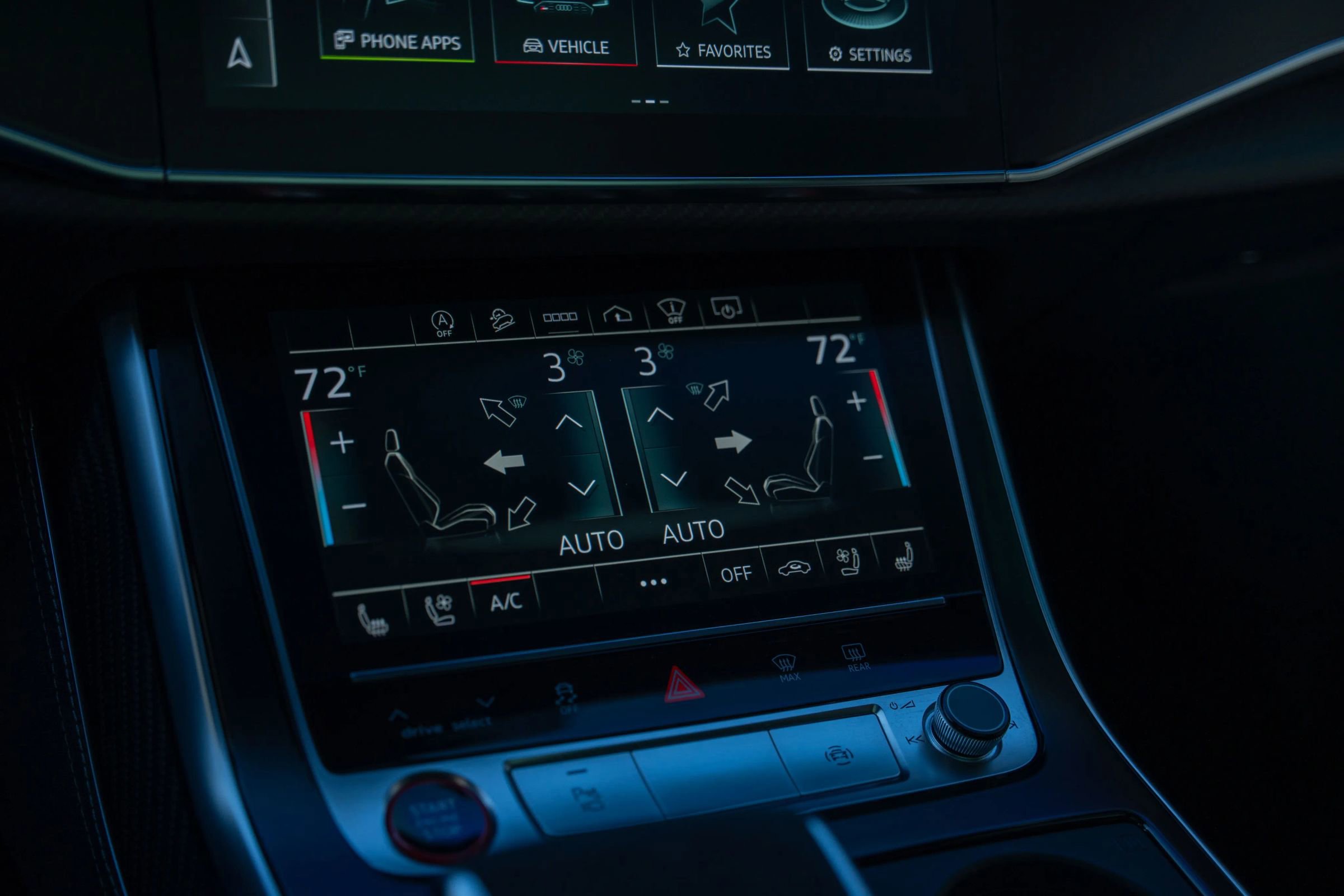 Used 2022 Audi RS Q8 w/ Carbon Optic Package image 18