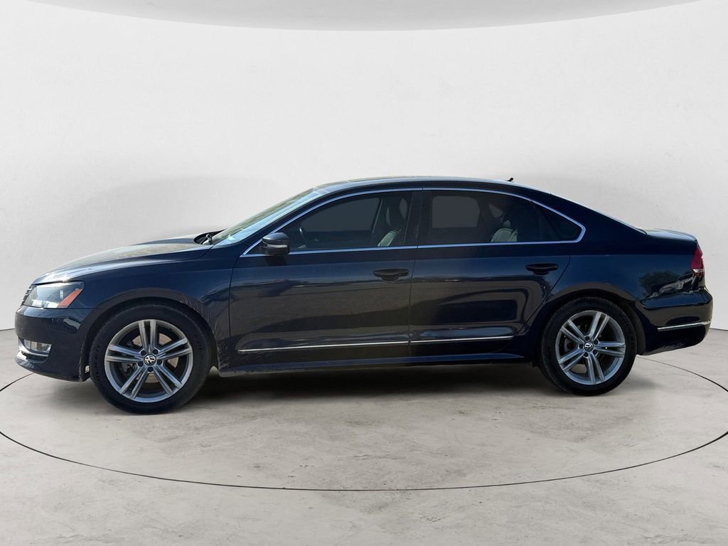 Used 2015 Volkswagen Passat TDI SEL Premium FWD image 2