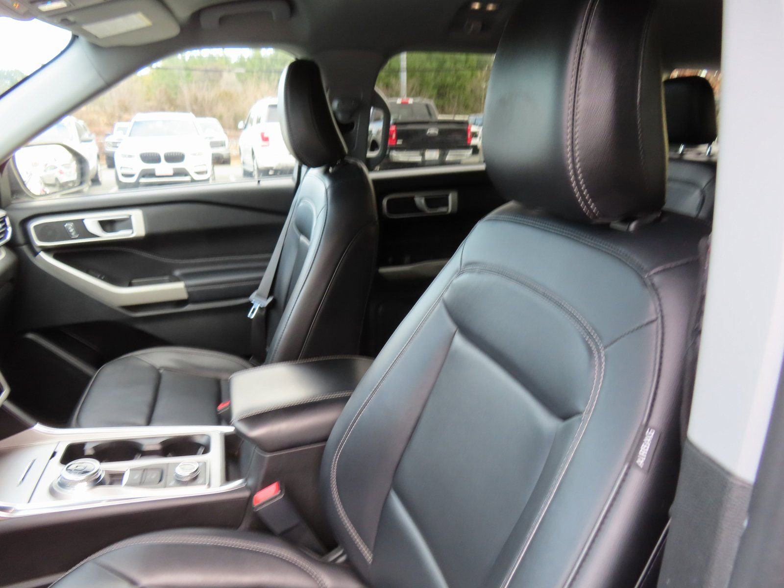 Used 2023 Ford Explorer XLT w/ Equipment Group 202A image 30